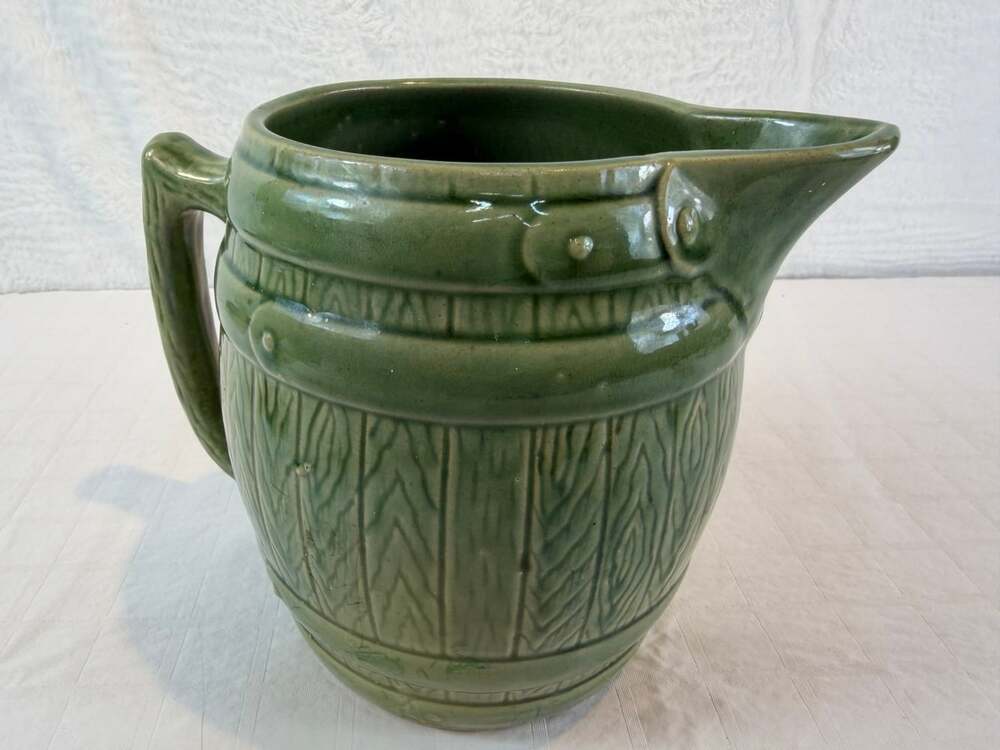 VINTAGE MCM POTTERY GREEN BARREL  PITCHER 6" TALL